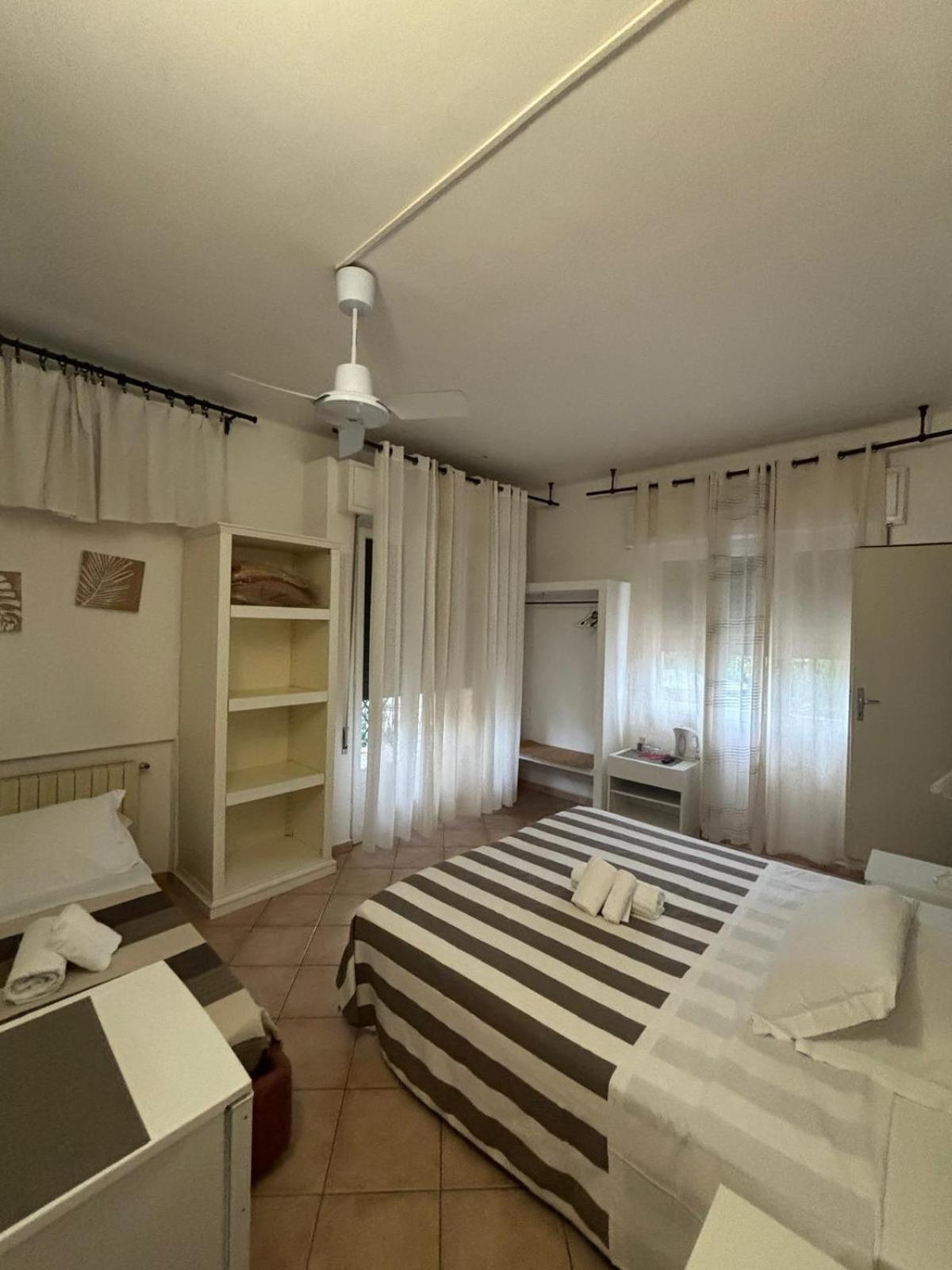Casa Versilia Hotel مارينا دي ماسا المظهر الخارجي الصورة